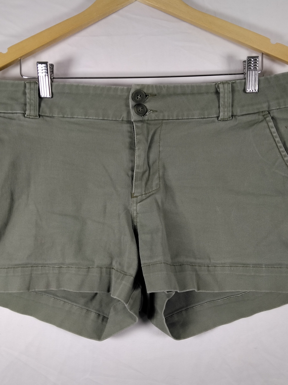 Kavu Women's Size 10 Olive Green Low-Rise Button Hiking Shorts Outdoor
